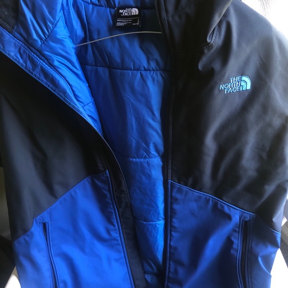 The North Face Boys Coat - Picture 2 of 5